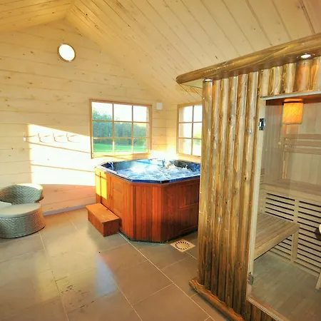 Σαλέ Chalet B2 *